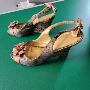 Beautiful 9 west Evening Shoe